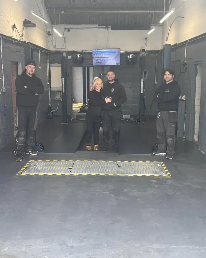 The Mike’s Autos team in the new workshop